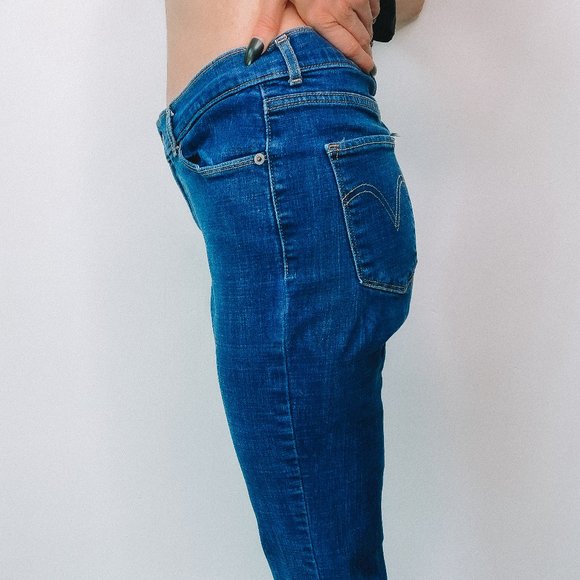 Levis Dark Wash Boot Cut - Picture 3 of 10